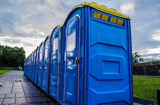 Porta potty delivery and setup in Frontenac, KS